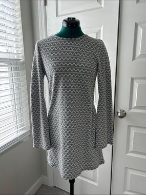 Grey Chevron Printed Bell Sleeve Dress Size S